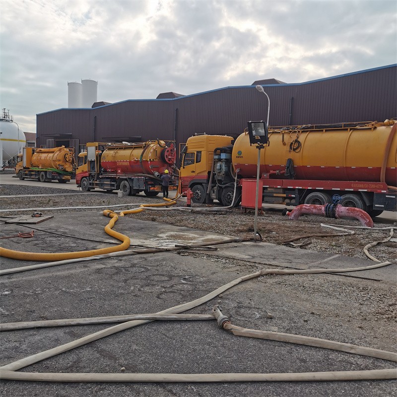 平桥污水池清理